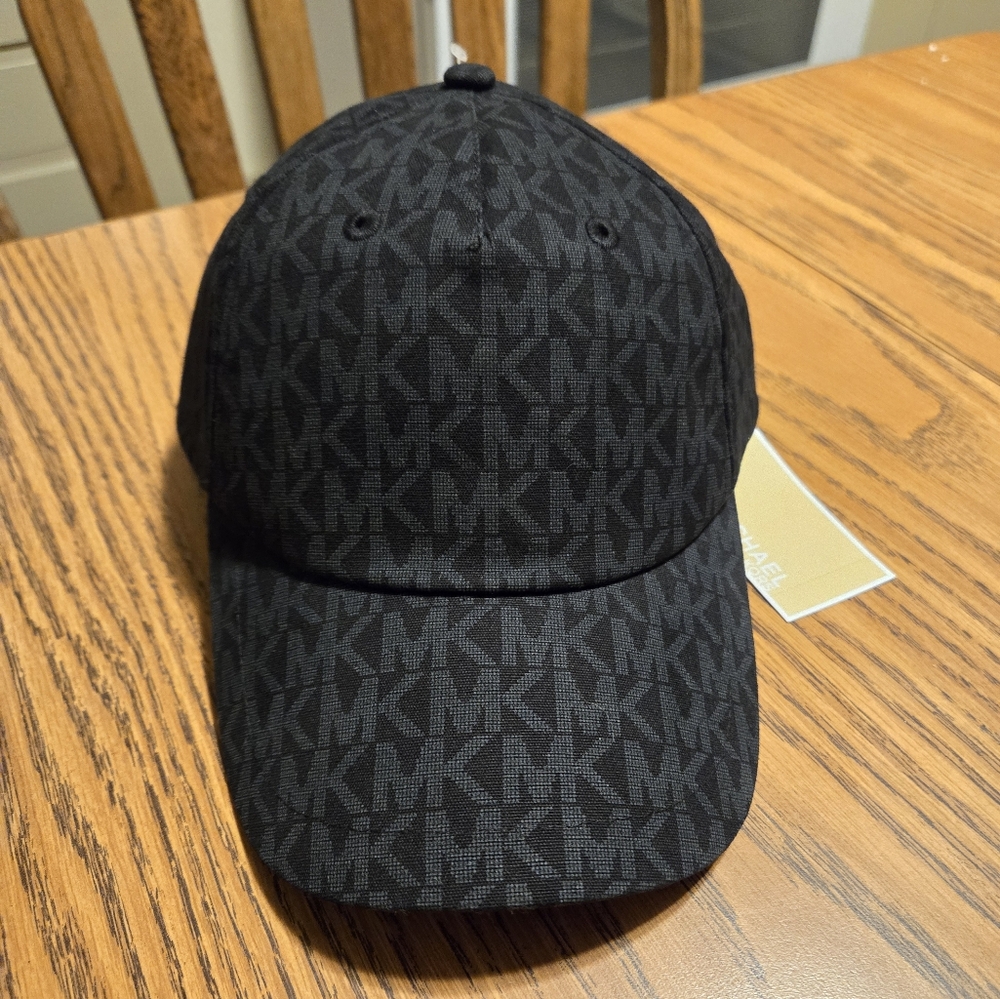 Brand new!! NWT Authentic Michael Kors black & grey adjustable signature hat